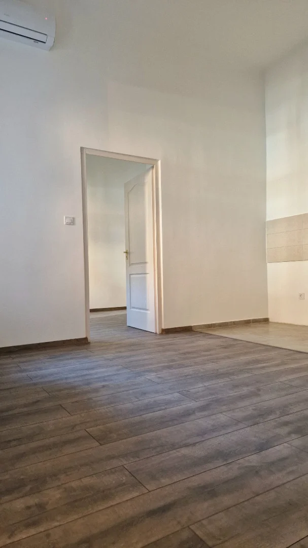 Eladó tégla lakás Budapest 04. ker.en - Kép 4