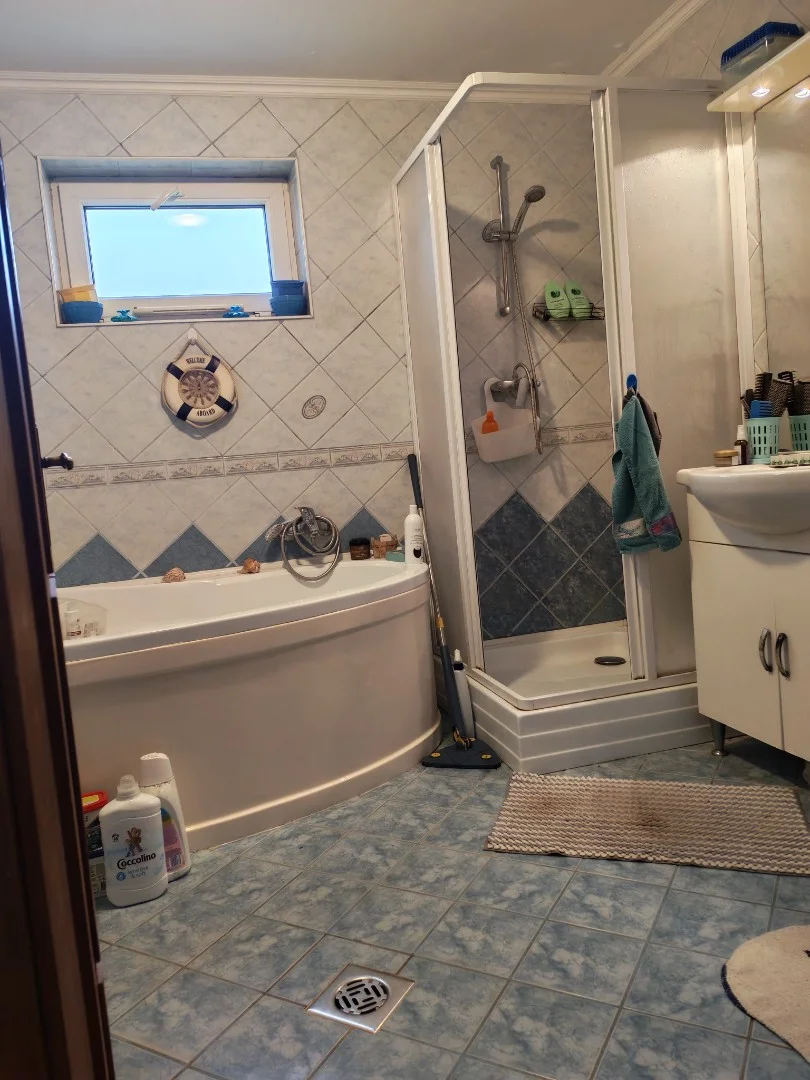 Eladó családi ház Nyíregyházán - Kép 12