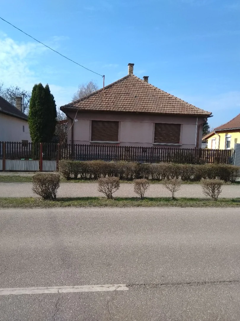 Eladó családi ház Jászberényen