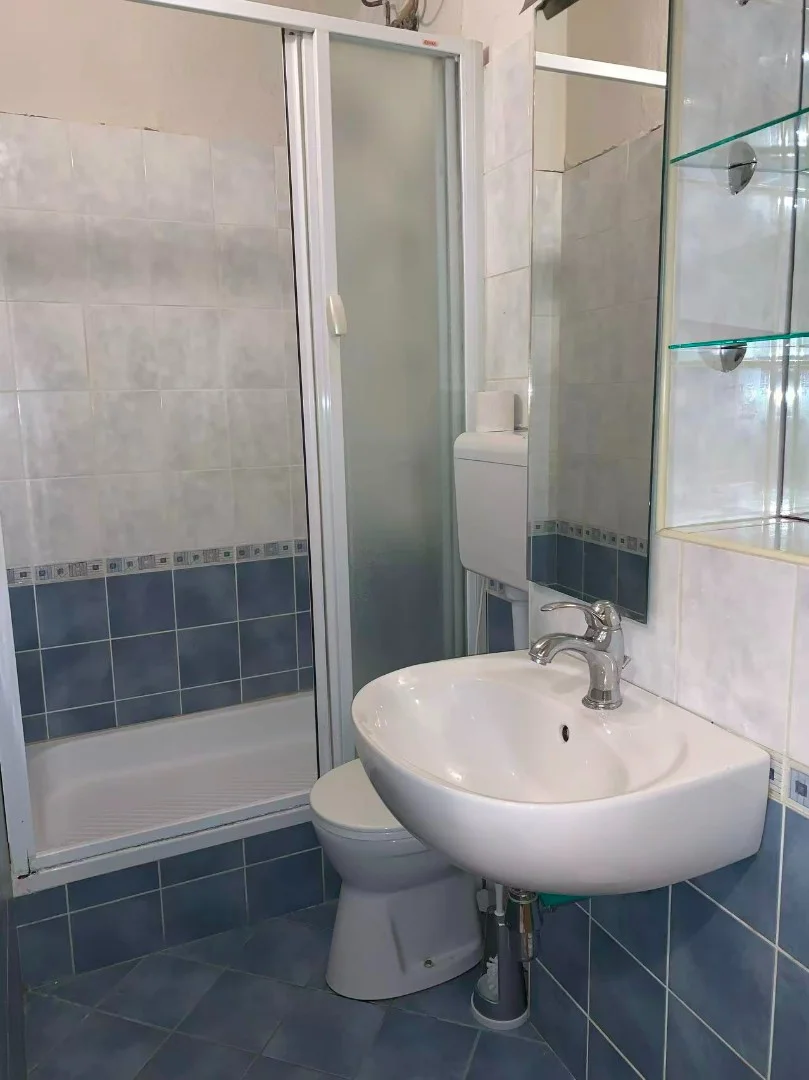 Kiadó tégla lakás Budapest 06. ker.en - Kép 7