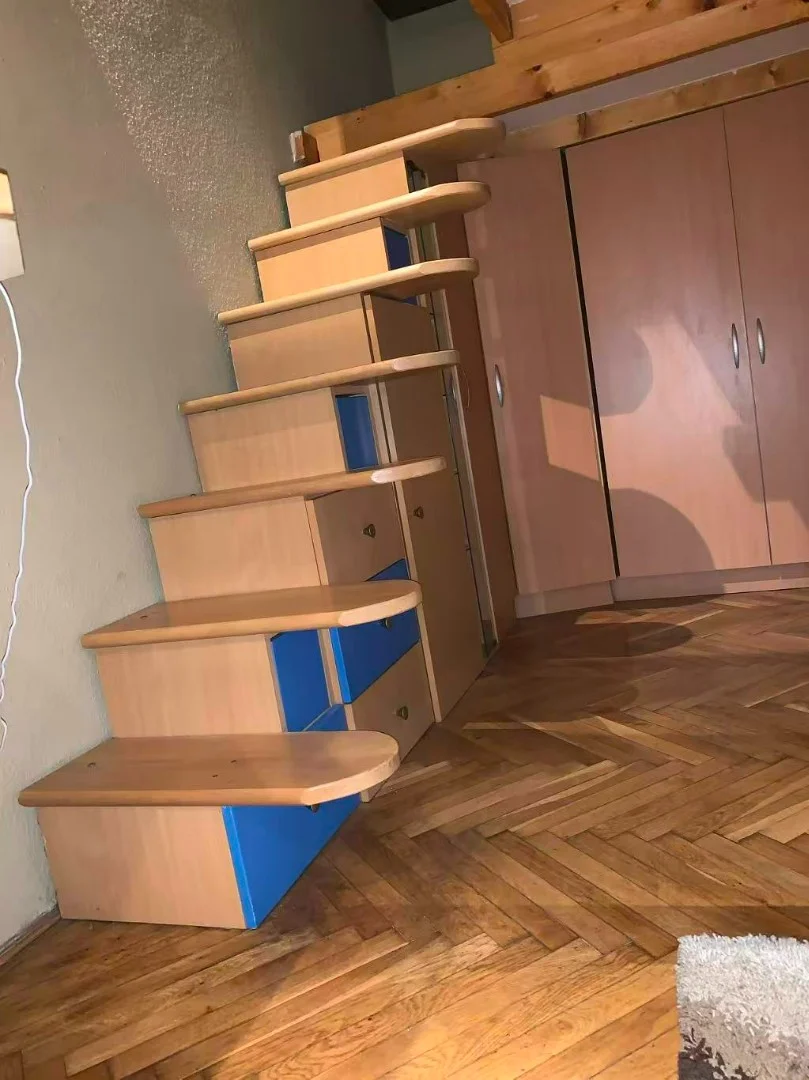 Kiadó tégla lakás Budapest 06. ker.en - Kép 5