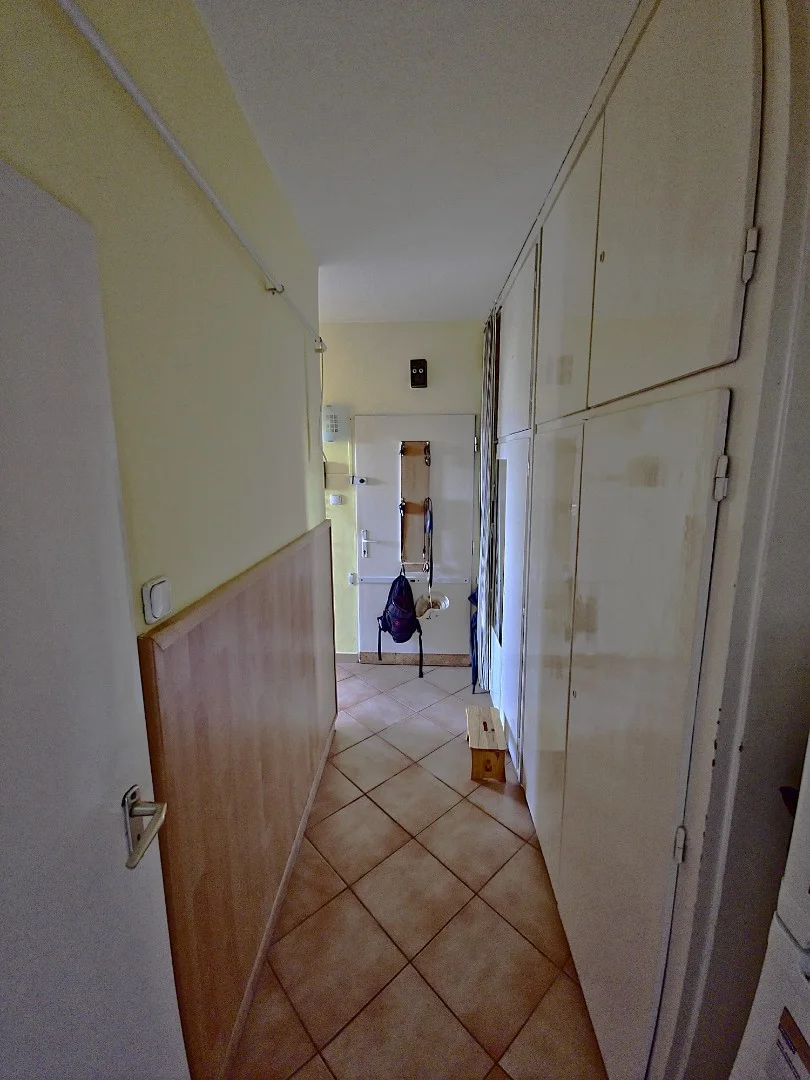 Eladó panel lakás Pécsen - Kép 7