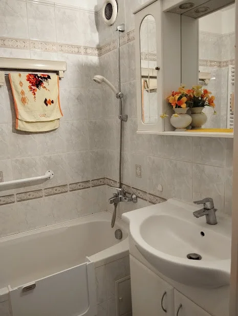 Eladó panel lakás Budapest 15. ker.en - Kép 7