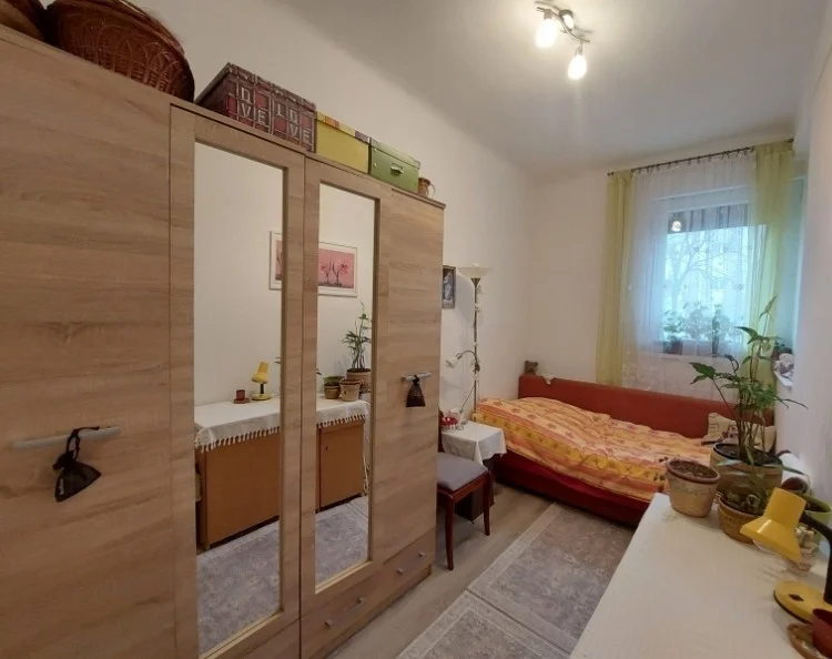 Eladó tégla lakás Pécsen - Kép 7