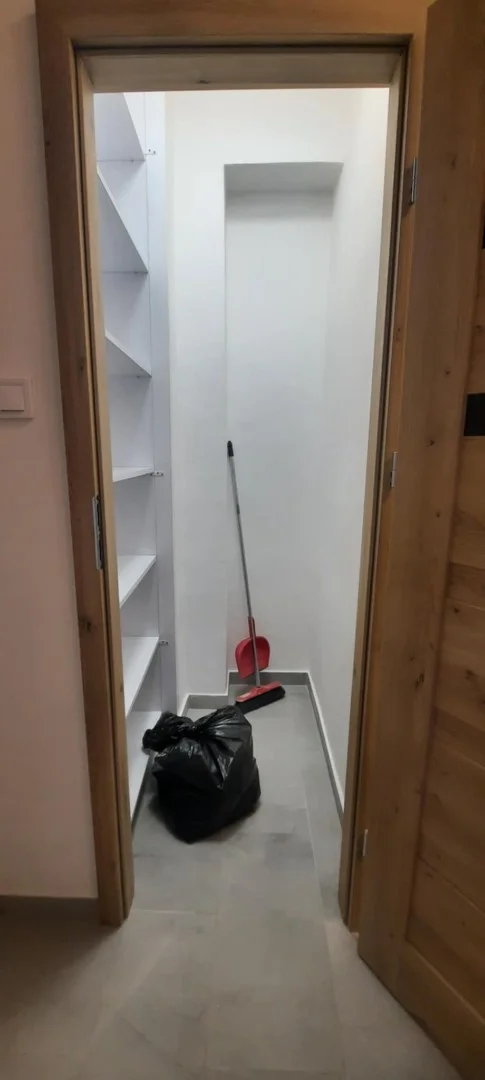 Eladó tégla lakás Nyíregyházán - Kép 8