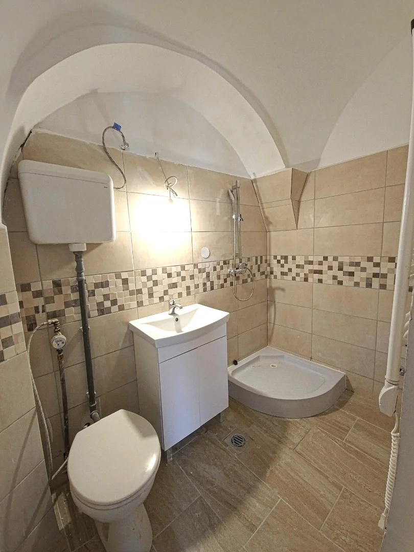 Eladó tégla lakás Pécsen - Kép 2