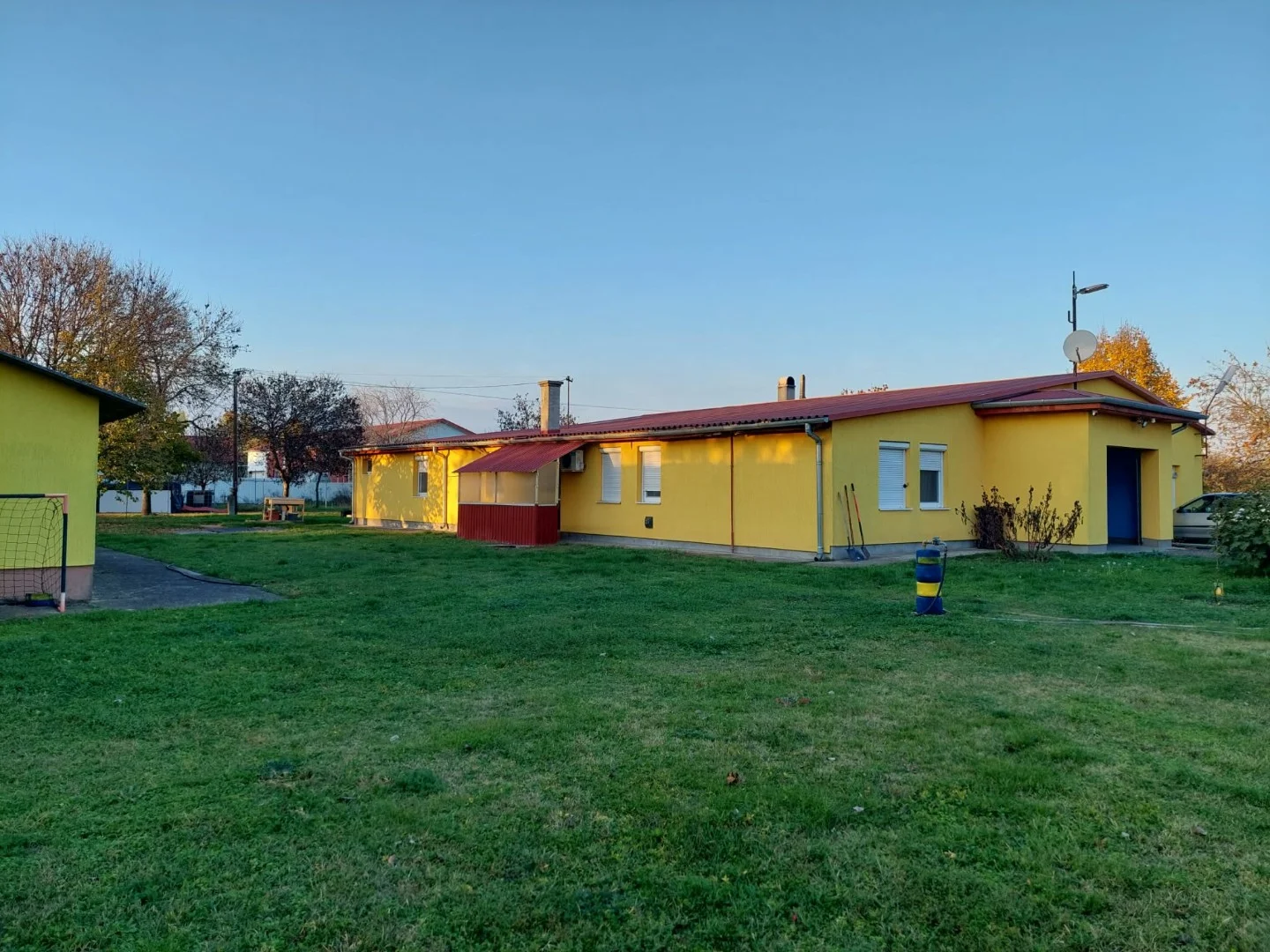 Eladó családi ház Újszászon - Kép 13