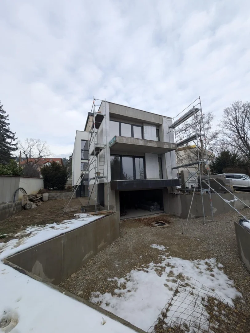 Eladó tégla lakás Pécsen