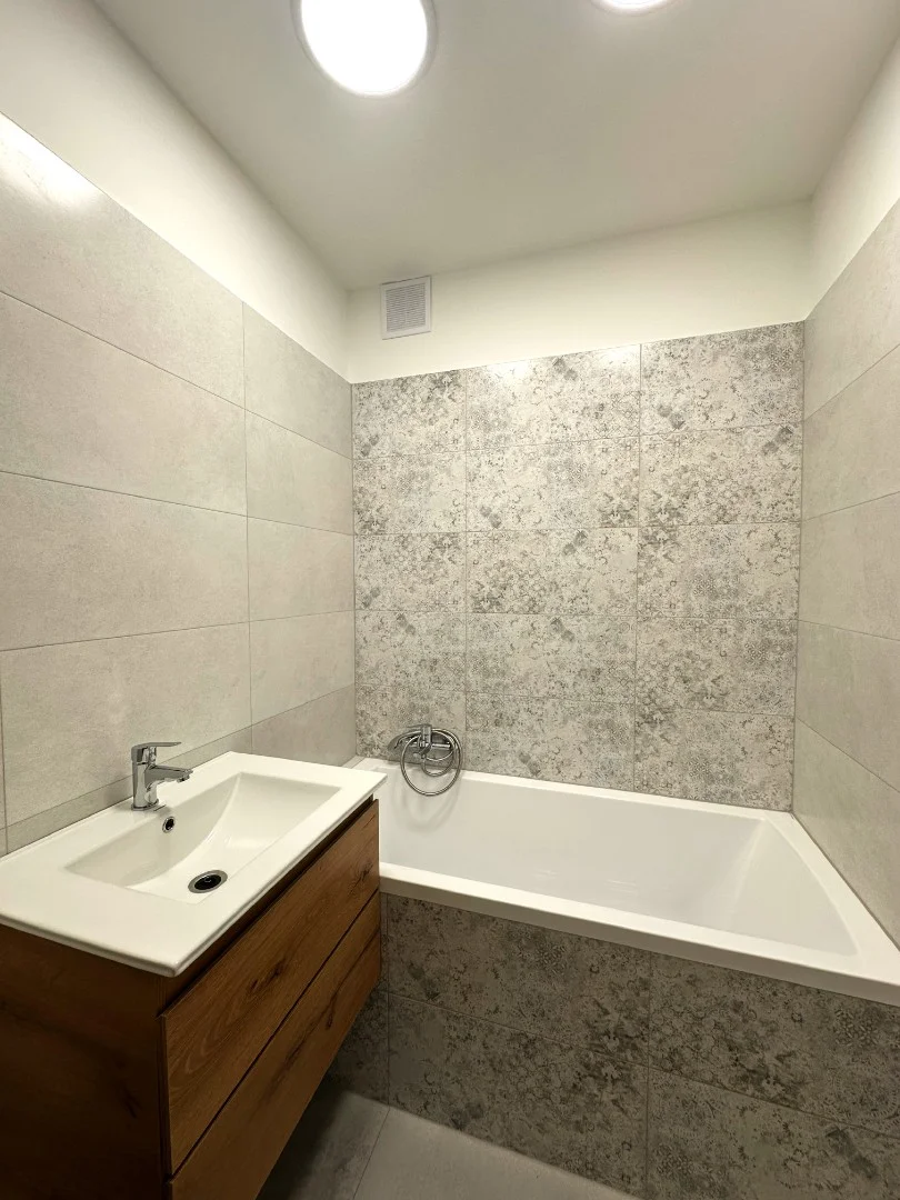 Eladó panel lakás Pécsen - Kép 5