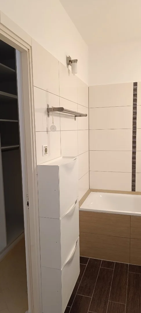 Eladó panel lakás Budapest 15. ker.en - Kép 7