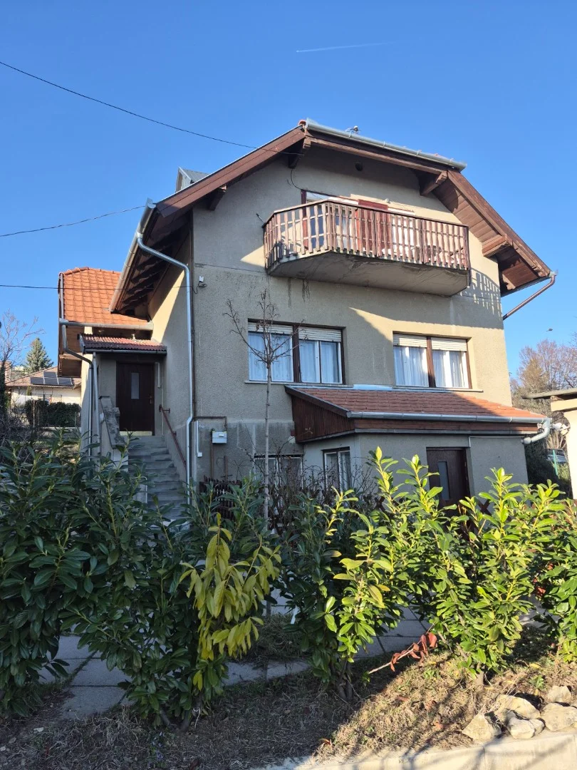 Eladó családi ház Pécsen