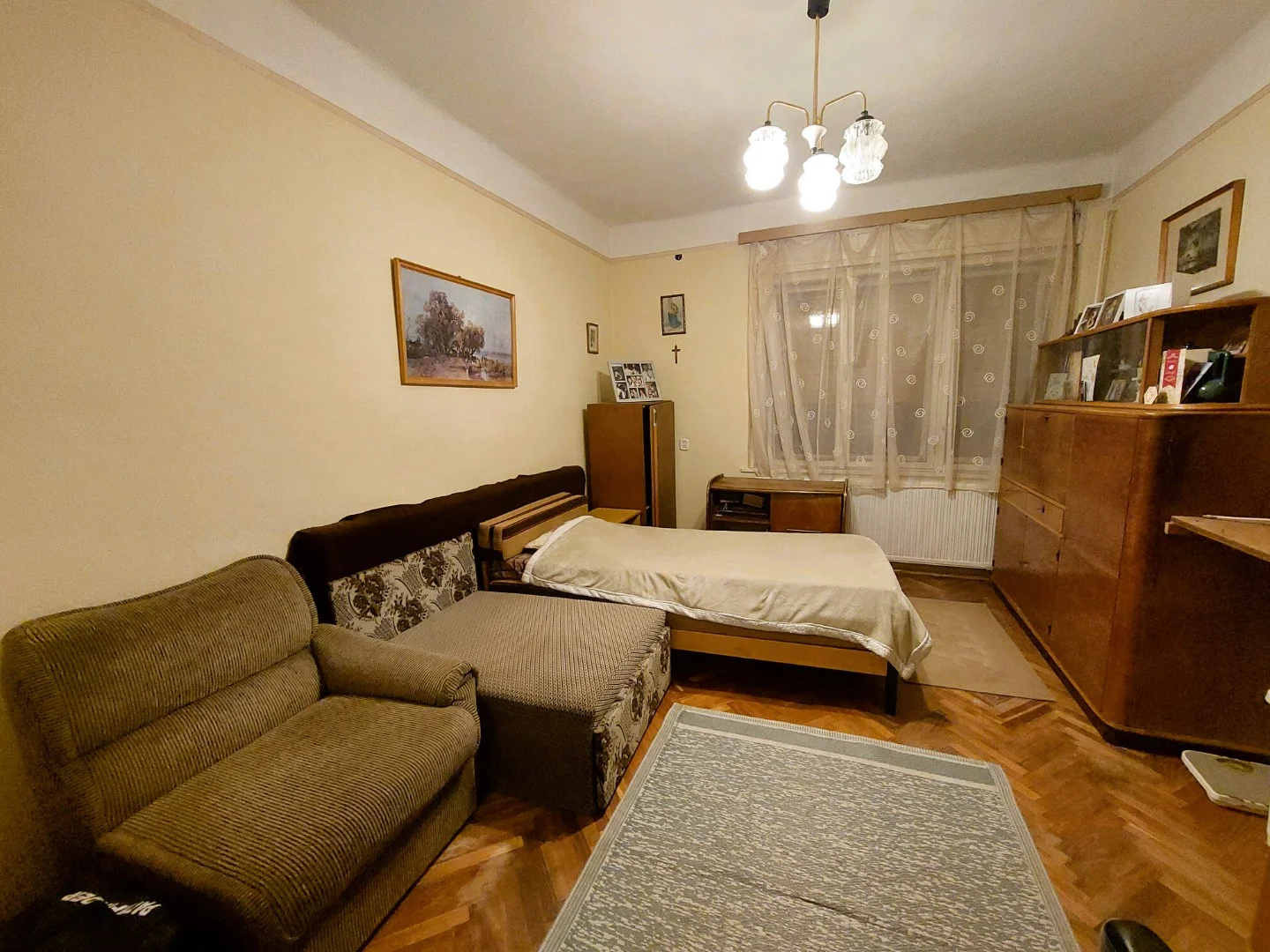 Eladó családi ház Pécsen - Kép 13