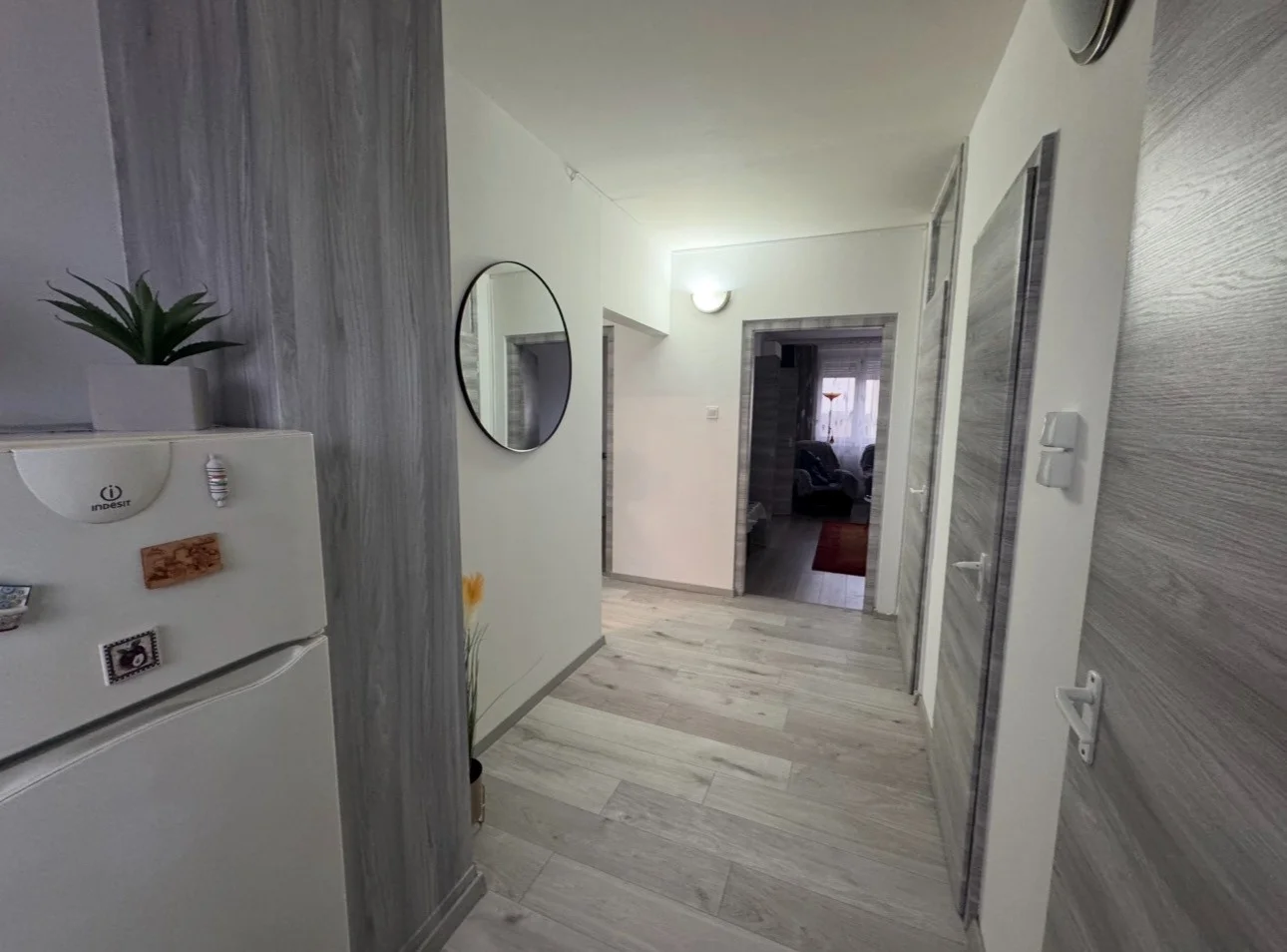 Eladó panel lakás Tiszaújvároson - Kép 5