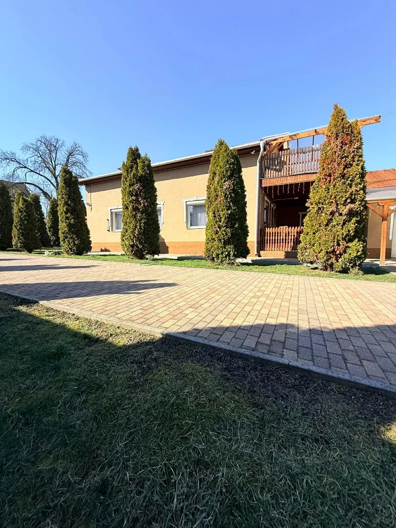 Eladó családi ház Izsófalvan - Kép 18