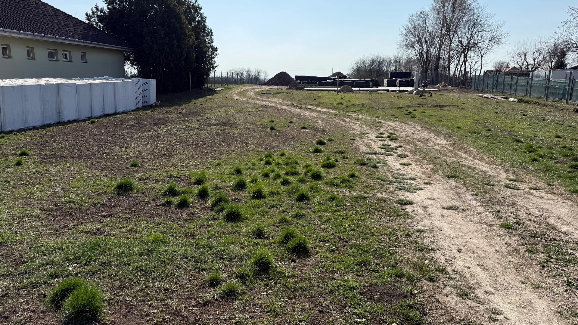 Eladó építési telek Besnyőn - Kép 2