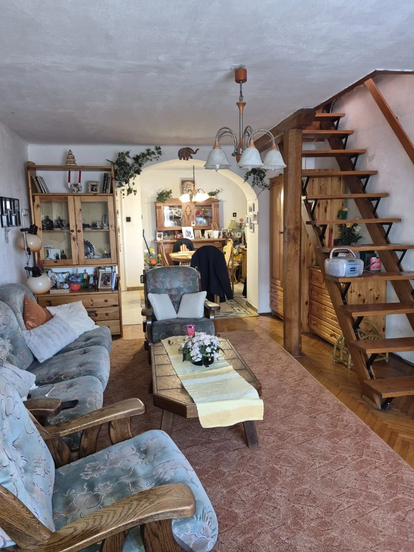 Eladó családi ház Pécsen - Kép 11