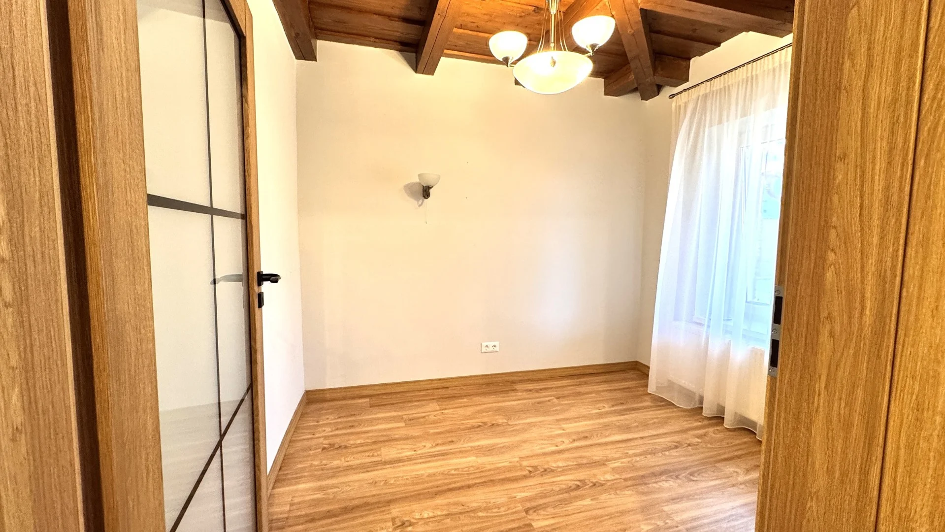 Eladó családi ház Nyíregyházán - Kép 5