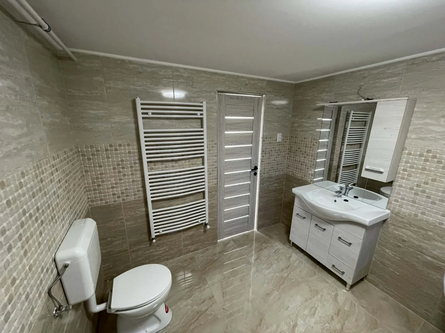 Eladó családi ház Bujon - Kép 18