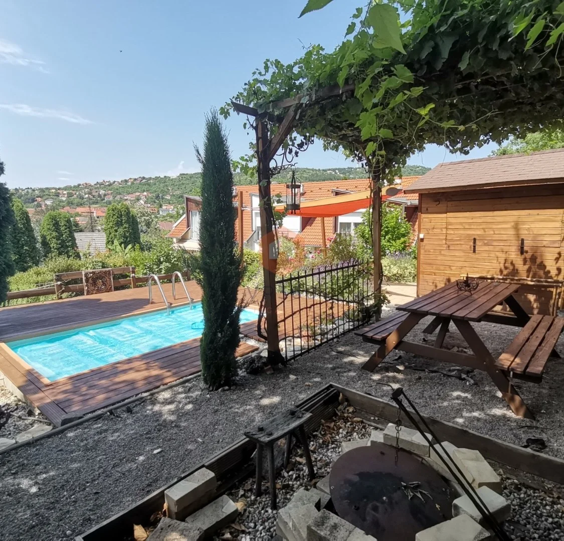 Eladó tégla lakás Pécsen - Kép 13