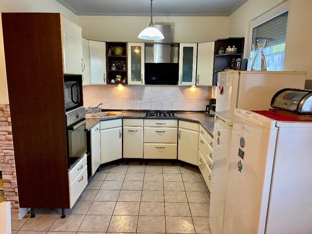 Eladó családi ház Sülysápon - Kép 2