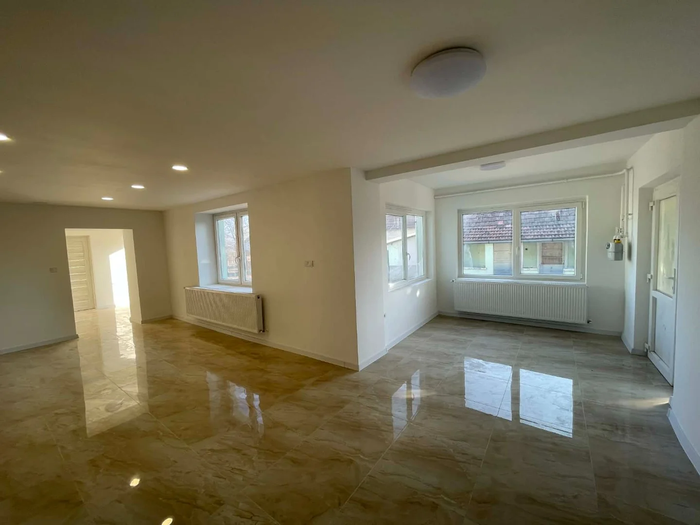 Eladó családi ház Bujon