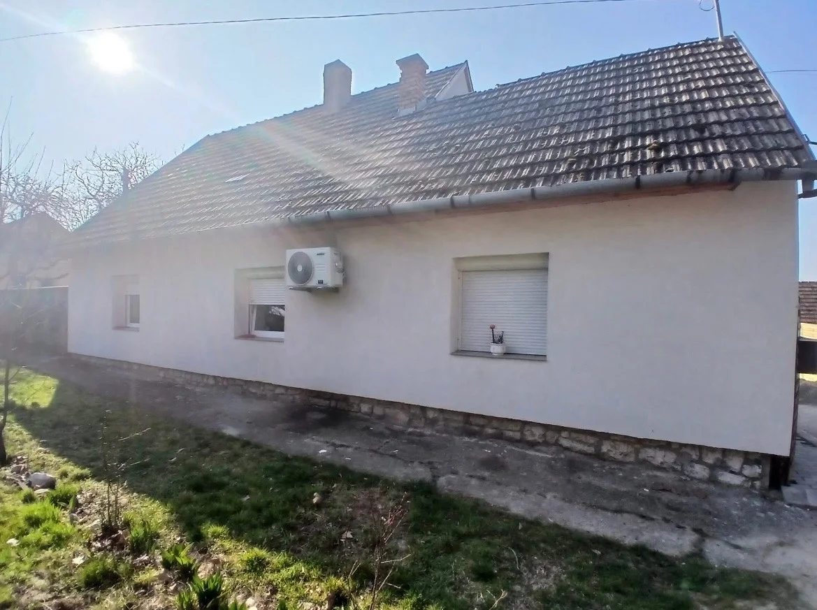 Eladó családi ház Siklóson