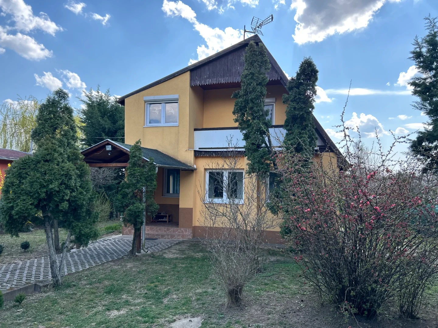 Eladó családi ház Budapest 11. ker.en - Kép 2