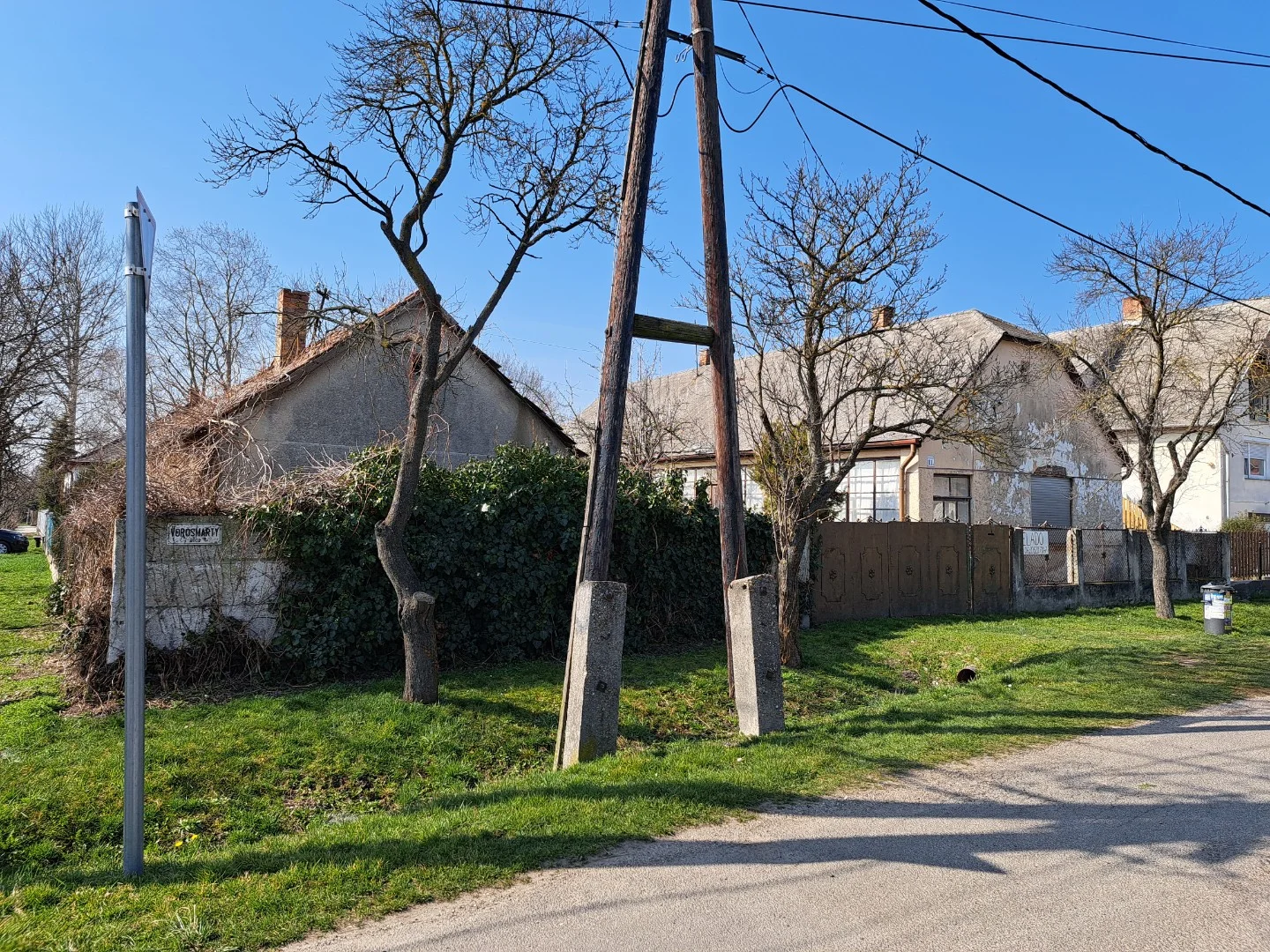 Eladó családi ház Csákváron - Kép 2