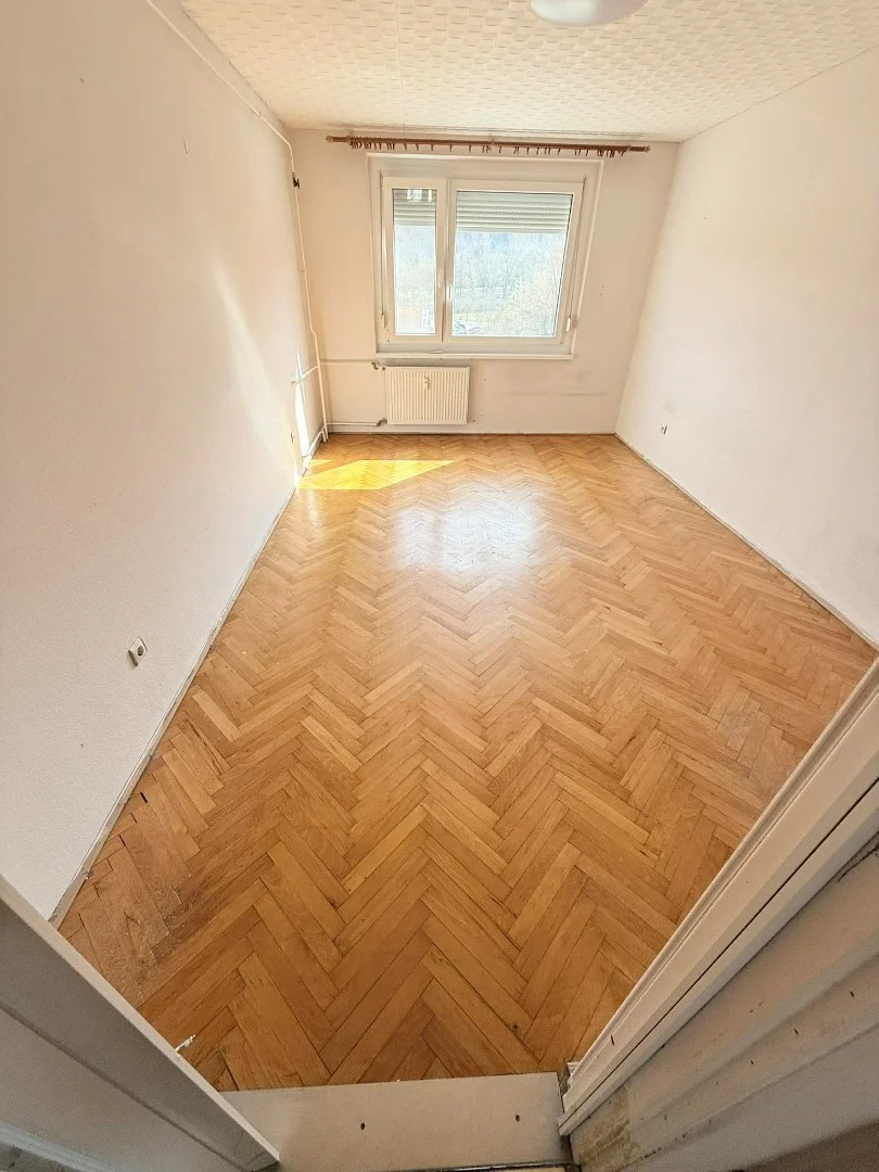 Eladó panel lakás Kazincbarcikan - Kép 9