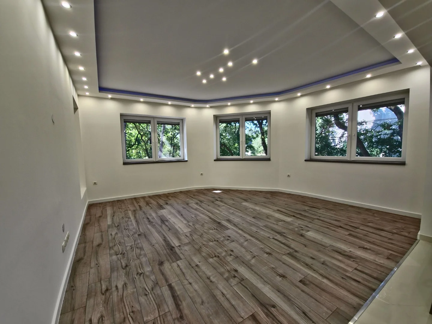 Eladó tégla lakás Pécsen - Kép 2