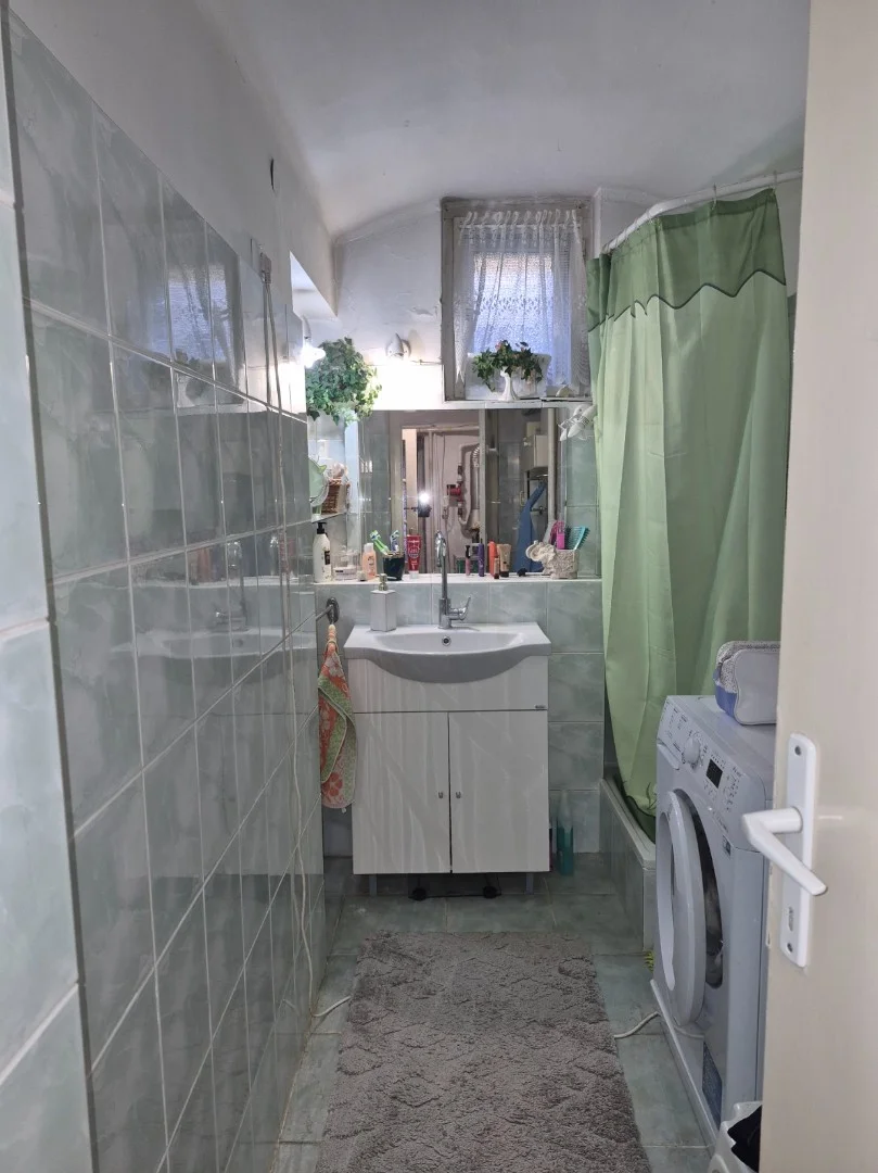 Eladó családi ház Pécsen - Kép 16