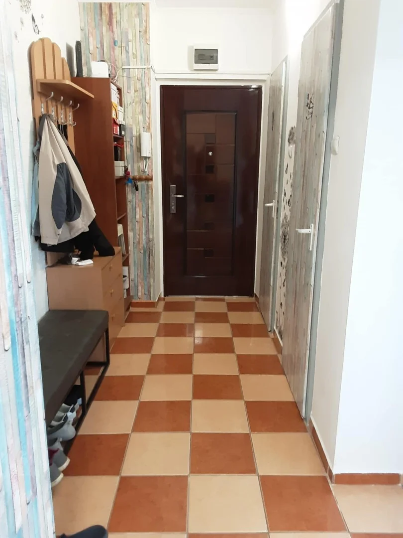 Eladó panel lakás Székesfehérváron - Kép 4