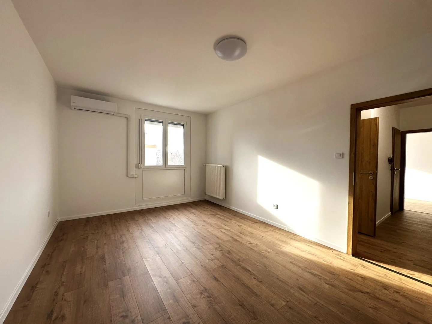 Eladó panel lakás Pécsen - Kép 3