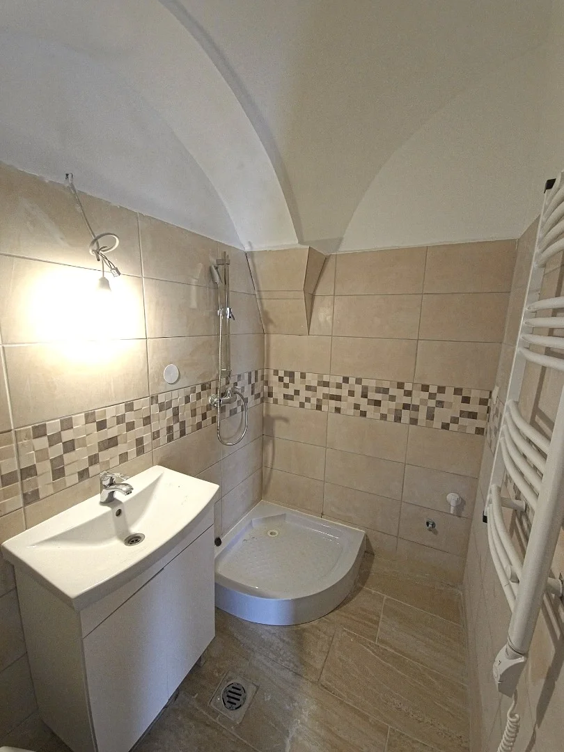 Eladó tégla lakás Pécsen - Kép 4