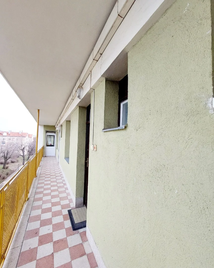 Eladó tégla lakás Pécsen - Kép 17