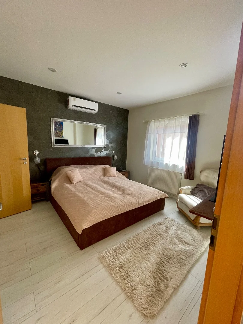 Eladó családi ház Szentendren - Kép 17