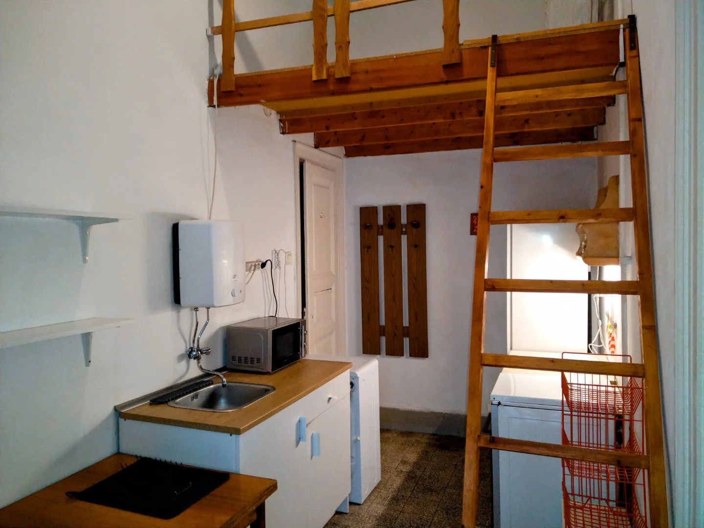 Eladó tégla lakás Budapest 08. ker.en - Kép 2