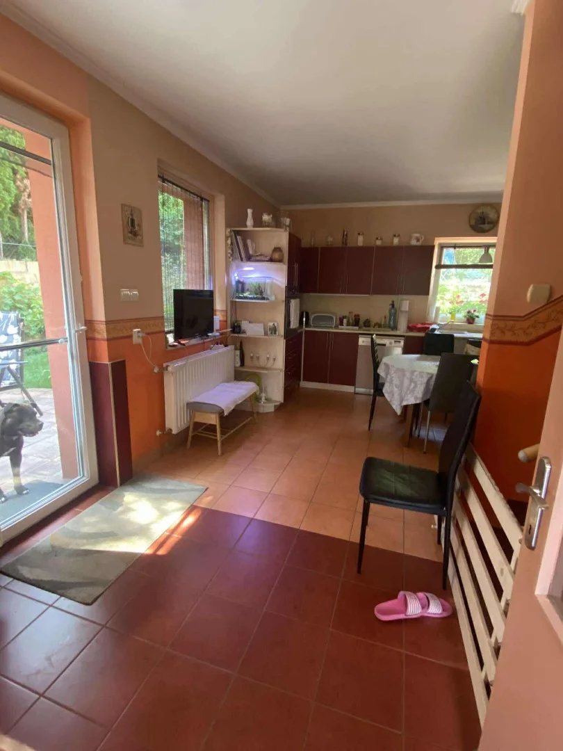 Eladó családi ház Dunaújvárosban - Kép 5