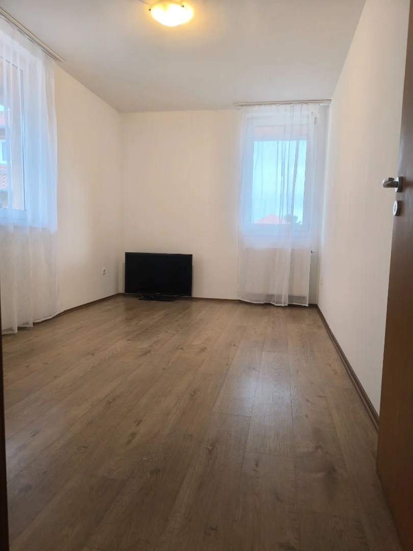 Eladó tégla lakás Pécs Árnyas liget - Kép 8