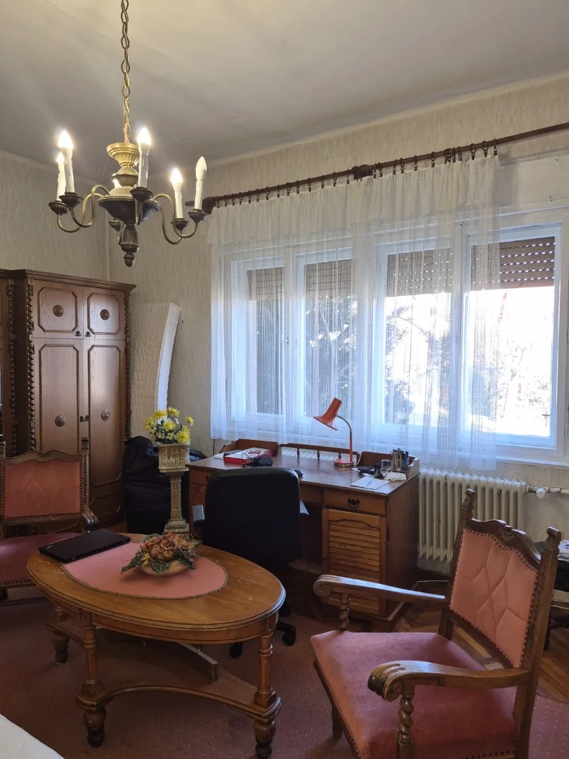 Eladó családi ház Pécsen - Kép 7