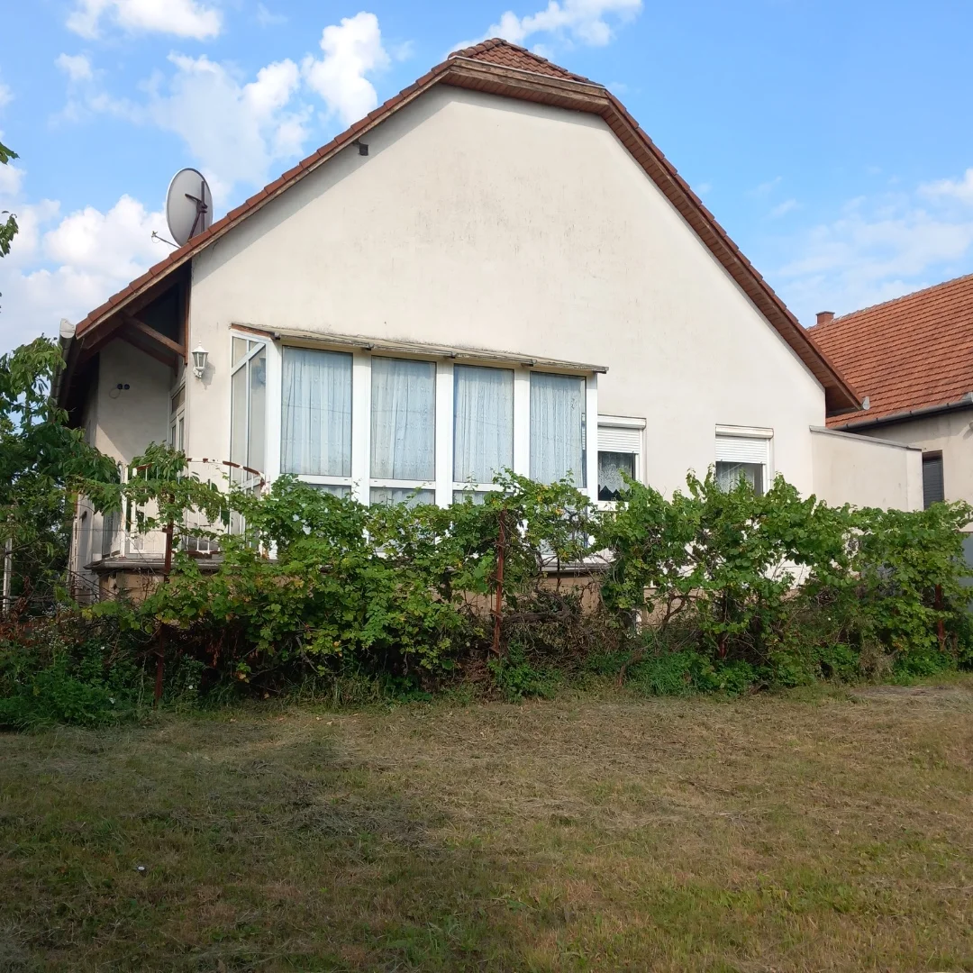 Eladó családi ház Mezőkövesden