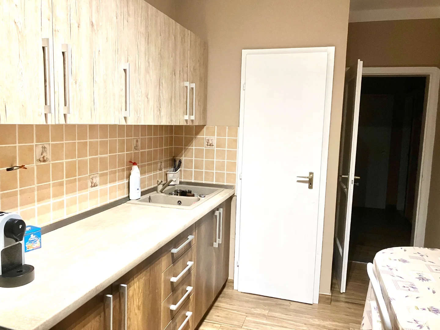 Eladó panel lakás Tatabányán - Kép 2