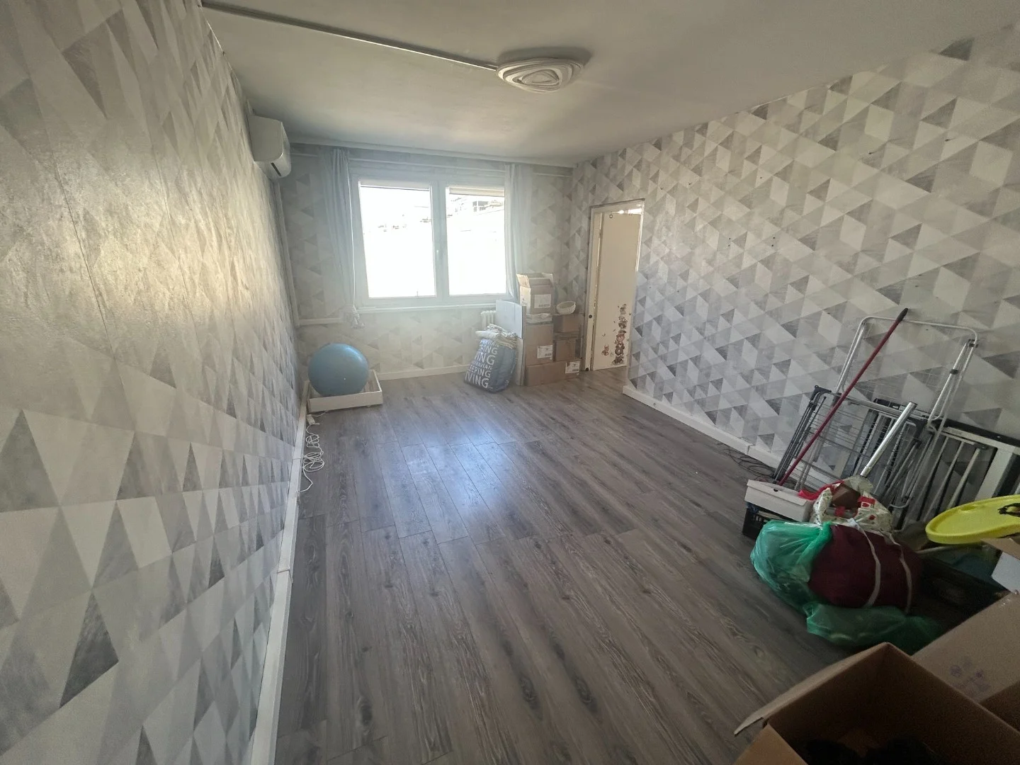 Eladó panel lakás Debrecenben