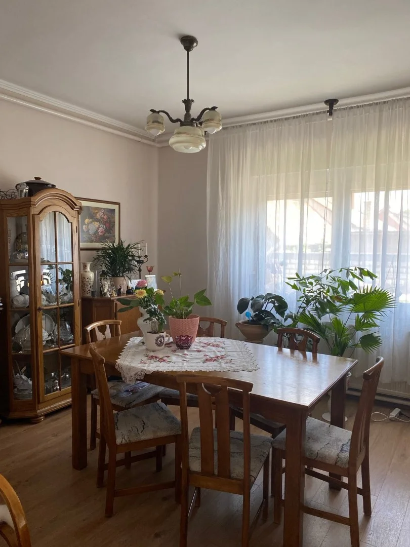 Eladó családi ház Veszprémben