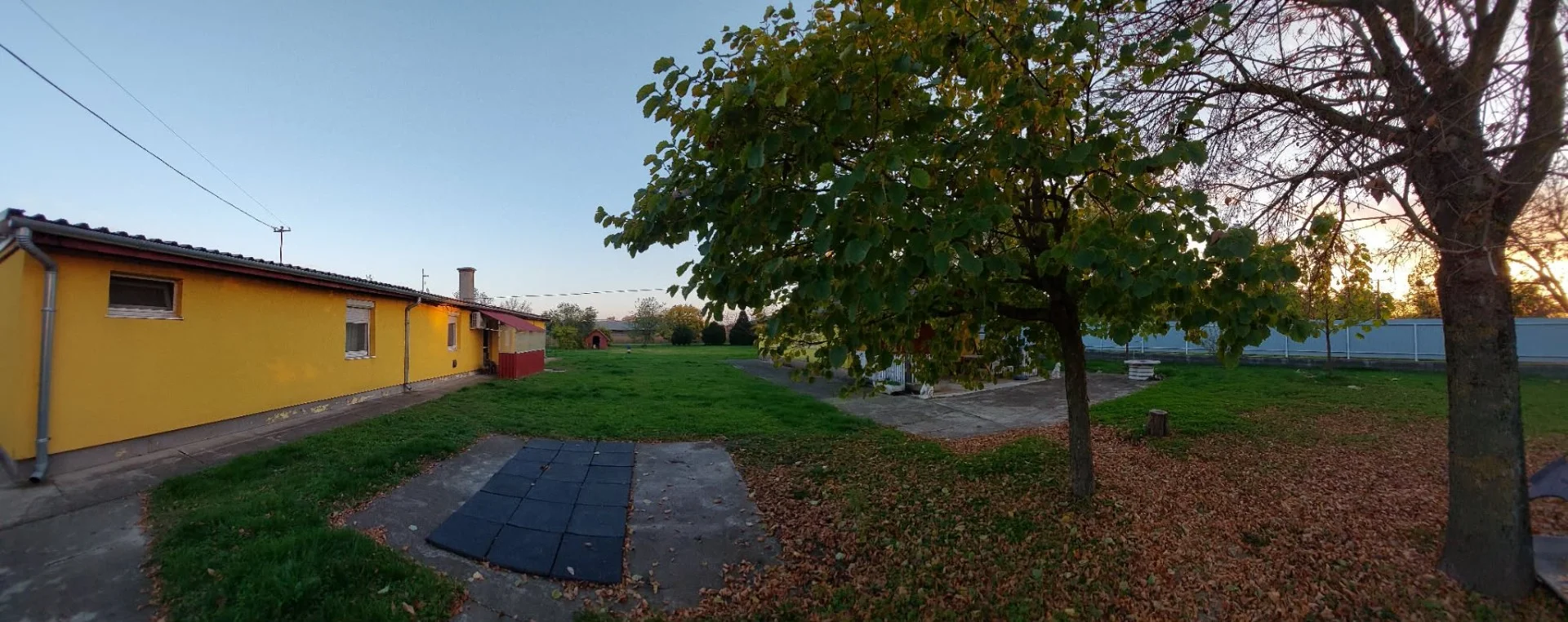 Eladó családi ház Újszászon - Kép 16