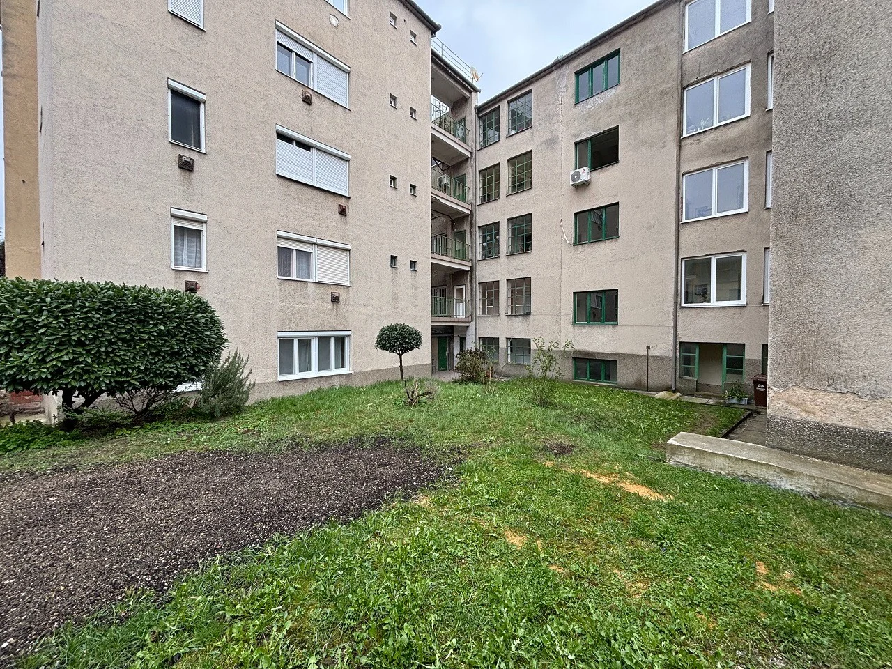 Eladó tégla lakás Pécs János utca - Kép 20