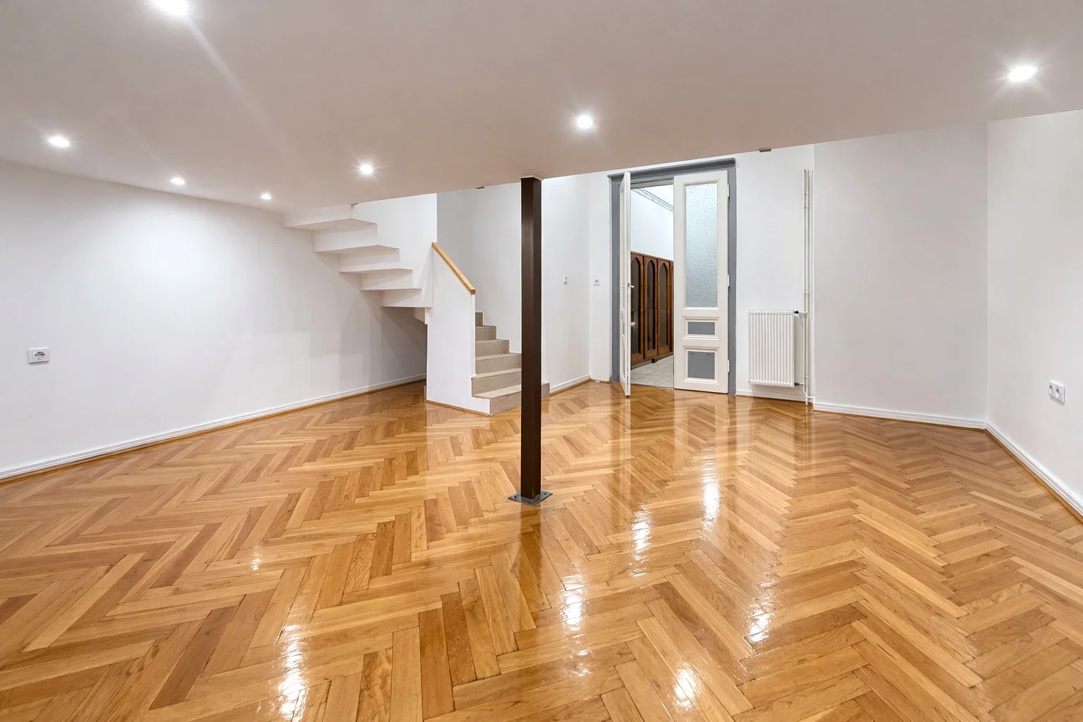 Eladó tégla lakás Budapest 06. ker.en