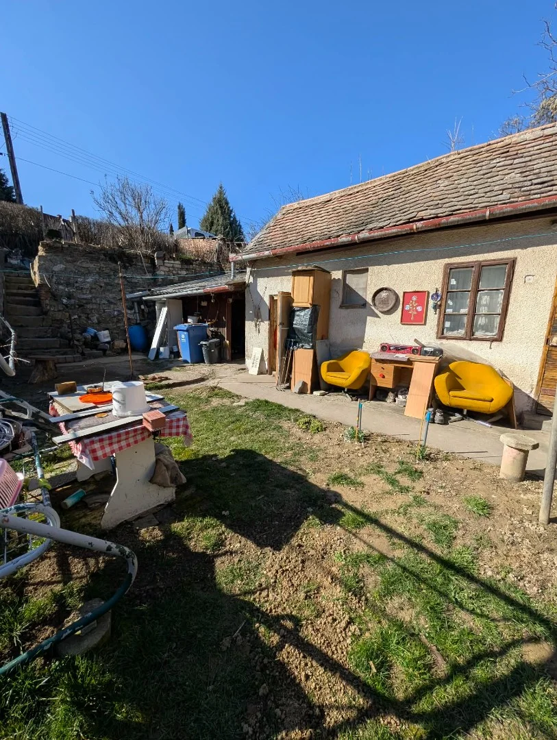 Eladó családi ház Pécsen - Kép 2