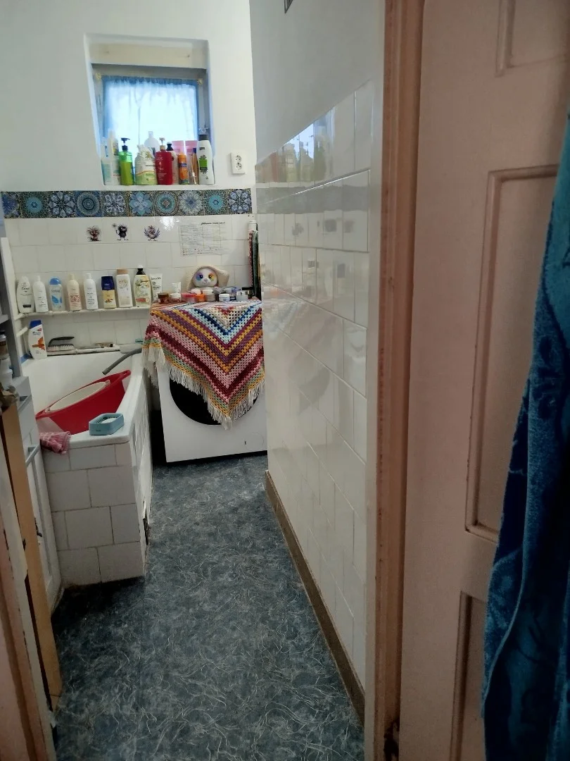 Eladó családi ház Pécsen - Kép 7