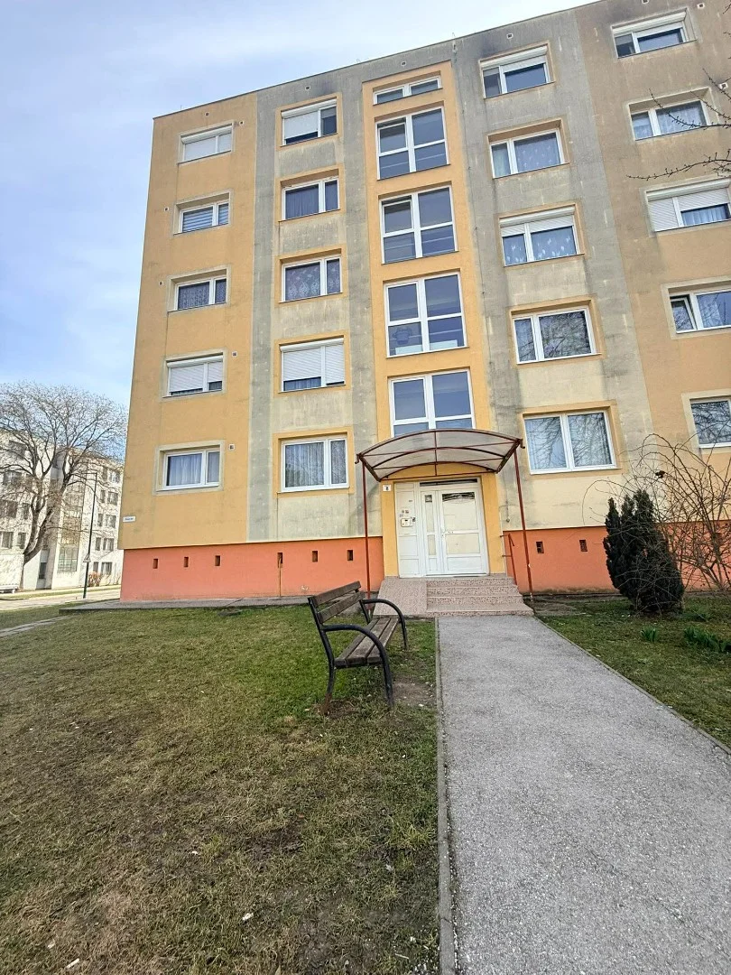 Eladó panel lakás Kazincbarcikan - Kép 5